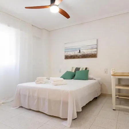 Acogedor Piso A 200mts Del Mar Apartment Arenales del Sol